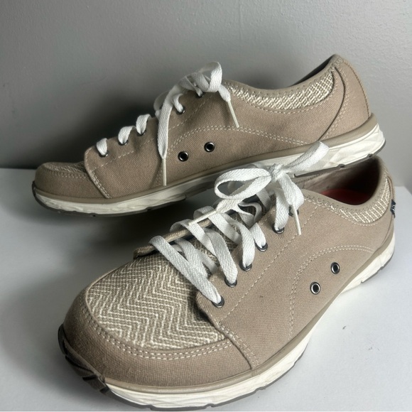 Dr. Scholl's Memory Foam Cool Fit Beige Lace-Up Sneakers - Picture 7 of 7